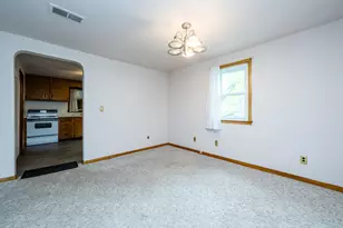 3905 Meadow Ln, Saint Joseph, MI 49085 - Photo 8