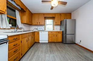 3905 Meadow Ln, Saint Joseph, MI 49085 - Photo 10