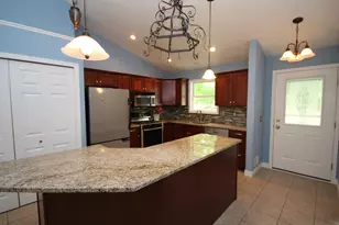 9671 Palmetto Ct, Portage, MI 49002 - Photo 2