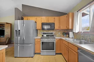 1180 Oxbow Dr, Middleville, MI 49333 - Photo 10