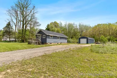 11612 Elm Avenue, Howard City, MI 49329 - Photo 4