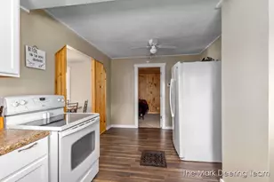 11612 Elm Ave, Howard City, MI 49329 - Photo 12