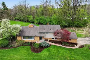 6595 Napier Rd, Plymouth, MI 48170 - Photo 4