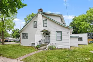 221 S Woodhams St, Plainwell, MI 49080 - Photo 22