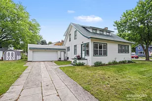 221 S Woodhams St, Plainwell, MI 49080 - Photo 24