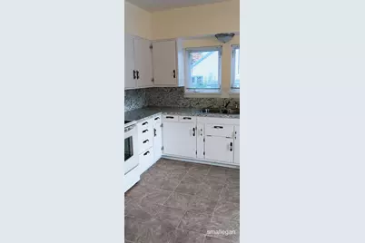221 S Woodhams Street, Plainwell, MI 49080 - Photo 2