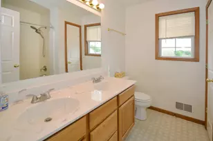 31900 Pawton Ln, Paw Paw, MI 49079 - Photo 18