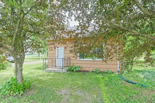 67013 M-62, Edwardsburg, MI 49112 - Photo 4