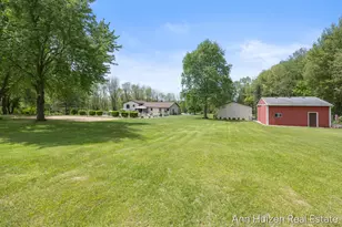 6240 Sunfish Lake Ave NE, Rockford, MI 49341 - Photo 4