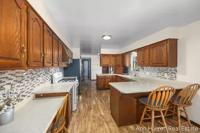 6240 Sunfish Lake Avenue NE, Rockford, MI 49341 - Photo 10