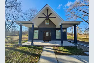 1982 S Benton Center Road, Benton Harbor, MI 49022 - Photo 2