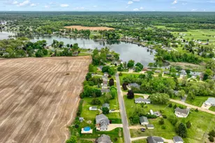 283 Somerset Dr, Cement City, MI 49233 - Photo 32