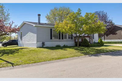 13735 Shamrock Lane, Cedar Springs, MI 49319 - Photo 4