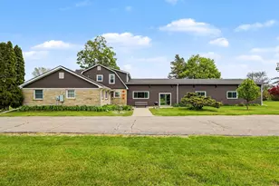 29561 E Red Arrow Hwy, Paw Paw, MI 49079 - Photo 2