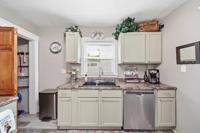 1403 Lansing Avenue, Jackson, MI 49202 - Photo 12