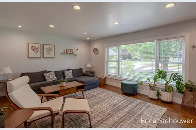 146 Sunnyview Drive SW, Grandville, MI 49418 - Photo 6