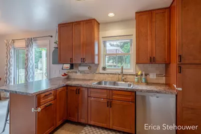 146 Sunnyview Drive SW, Grandville, MI 49418 - Photo 12