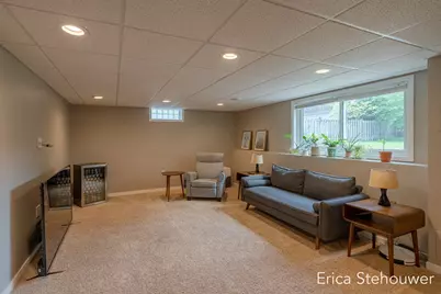 146 Sunnyview Drive SW, Grandville, MI 49418 - Photo 22