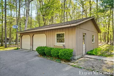1160 Scenic Drive, Muskegon, MI 49445 - Photo 36