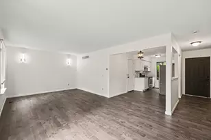 23227 Middlebelt Rd, Farmington, MI 48336 - Photo 4