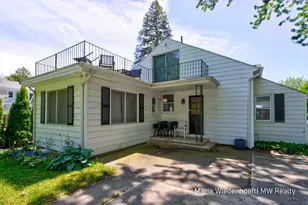 722 Lake St, Saugatuck, MI 49453 - Photo 10