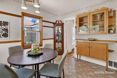 2129 Emerald Avenue NE, Grand Rapids, MI 49505 - Photo 16