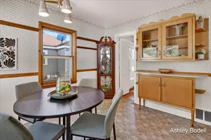 2129 Emerald Ave NE, Grand Rapids, MI 49505 - Photo 16