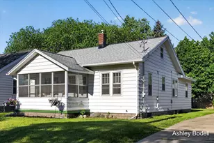 2129 Emerald Ave NE, Grand Rapids, MI 49505 - Photo 36