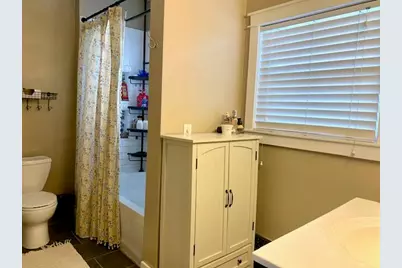 406 N Rowe Street, Ludington, MI 49431 - Photo 16