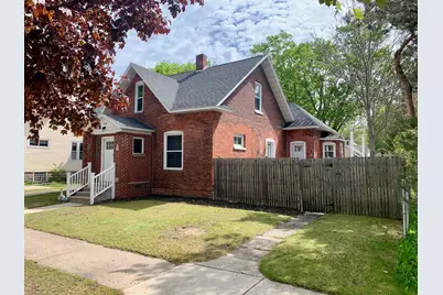 406 N Rowe Street, Ludington, MI 49431 - Photo 2