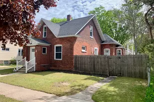 406 N Rowe St, Ludington, MI 49431 - Photo 2