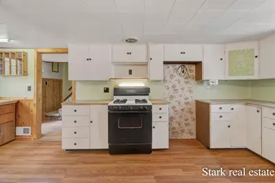 3137 Klug Street, Muskegon, MI 49444 - Photo 6