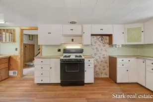 3137 Klug St, Muskegon, MI 49444 - Photo 6