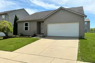 8603 Cass River Dr, Fowlerville, MI 48836 - Photo 2