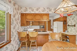 2816 E Mt Garfield Rd, Muskegon, MI 49444 - Photo 16