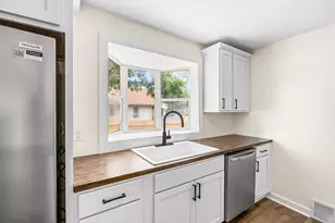 166 Winter St, Battle Creek, MI 49015 - Photo 6