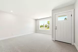914 Indiana Ave, South Haven, MI 49090 - Photo 10