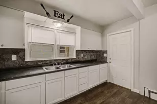 160 Goguac St W, Battle Creek, MI 49015 - Photo 4