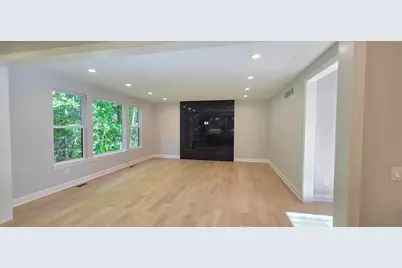 5850 Windrift Court, West Bloomfield, MI 48324 - Photo 12