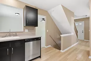 5212 Applewood Dr, Ypsilanti, MI 48197 - Photo 14