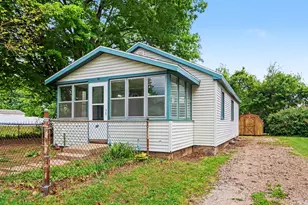 30 Ave B, Springfield, MI 49037 - Photo 2