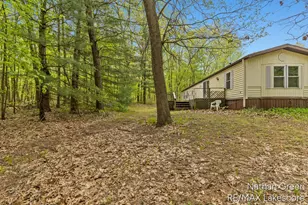 957 Maple St, Pullman, MI 49450 - Photo 18