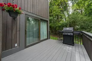 245 Ballantrae Ct, Kalamazoo, MI 49006 - Photo 28