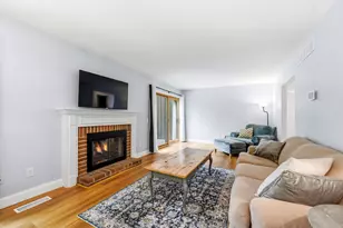 245 Ballantrae Ct, Kalamazoo, MI 49006 - Photo 4
