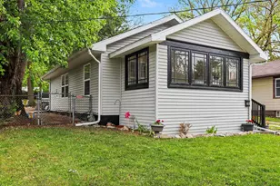 35 W Grand Cir Ave, Battle Creek, MI 49037 - Photo 4