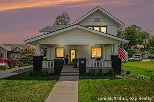 211 W Cass St, Greenville, MI 48838 - Photo 2