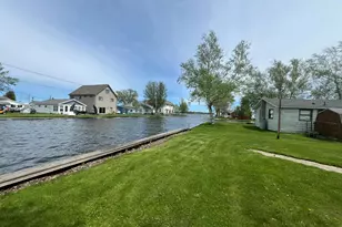 11200 W Shore Dr, Houghton Lake, MI 48629 - Photo 6