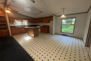 27134 Deerfield Ln, Edwardsburg, MI 49112 - Photo 6