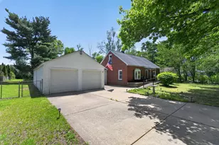 37951 Grantland St, Livonia, MI 48150 - Photo 4