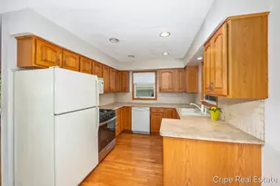 5382 Burgis Ave SE, Grand Rapids, MI 49508 - Photo 10